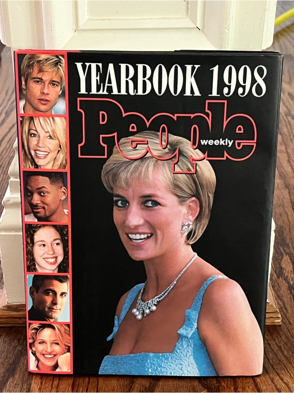 People Weekly Yearbook 1998 hard back - Black & Red Cover